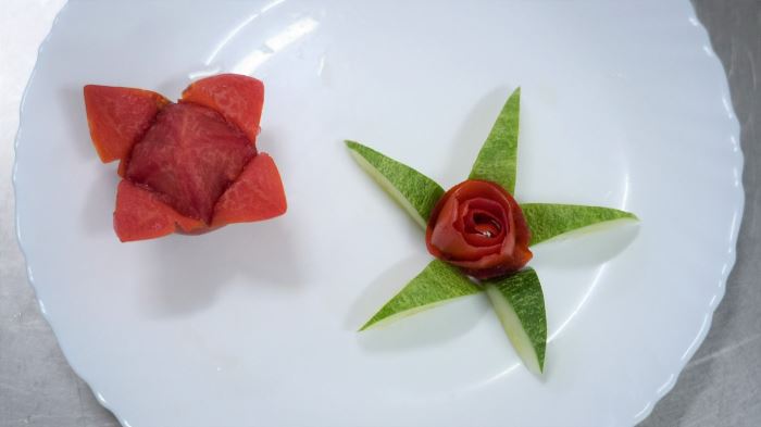 Artistry on a Plate: Unveiling the Art of Plate Garnish4
